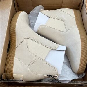 Sorel X Calia Out N About Slip on Wedge NWT SIZE 8